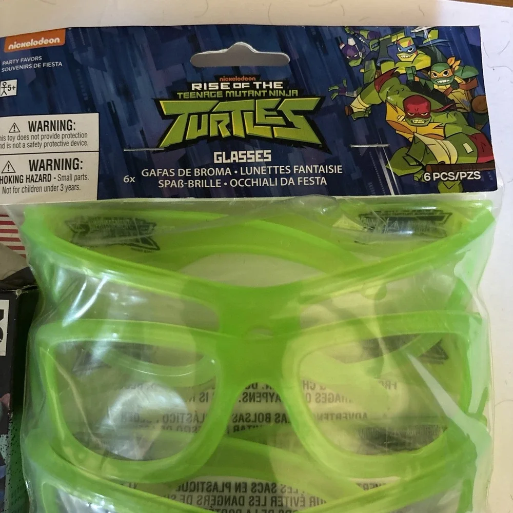 Teenage Mutant Ninja Turtles‎ Party Decorations Pizza Disc, Glasses, Tattoos
